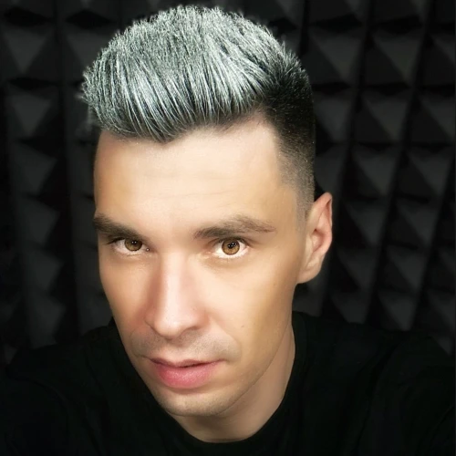 Диктор Валерий Романов